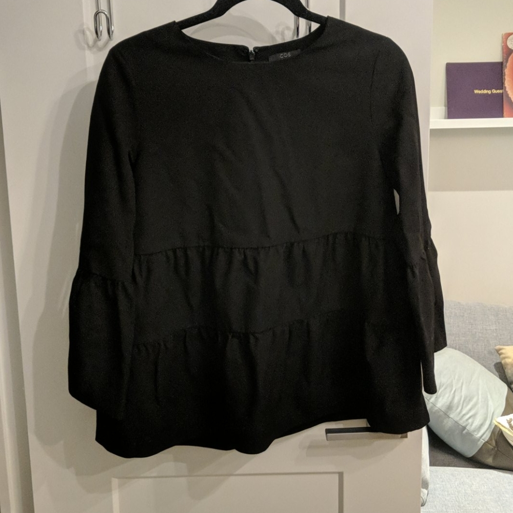 Cos light wool top sz 4